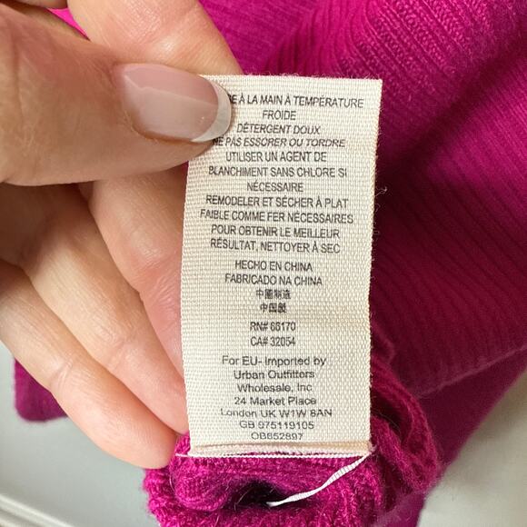 Free People Silk & Cashmere SZ Small Fuchsia Keyhole Turtleneck Batwing Sweater - Picture 8 of 8